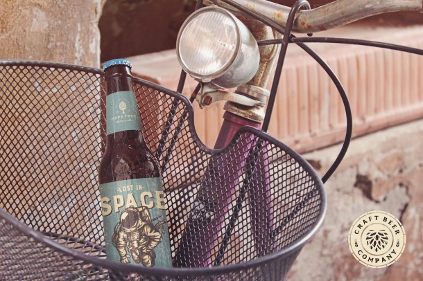 4 Bike Basket Beer Mockup (1820)